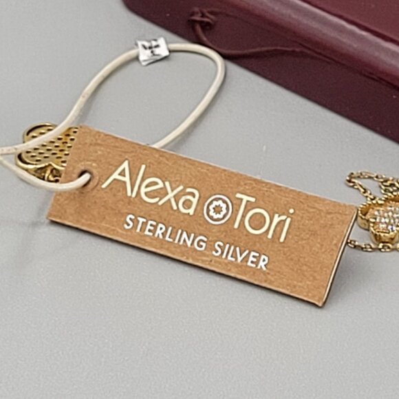 Alexa Tori Delicate Gold Over Sterling Silver Necklace Stationary Clover 18 inch - Picture 7 of 7
